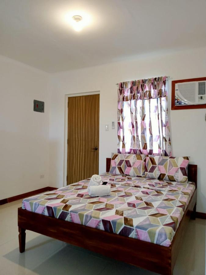 __Aplaridel Inn Suites__ Анхелес Екстериор снимка