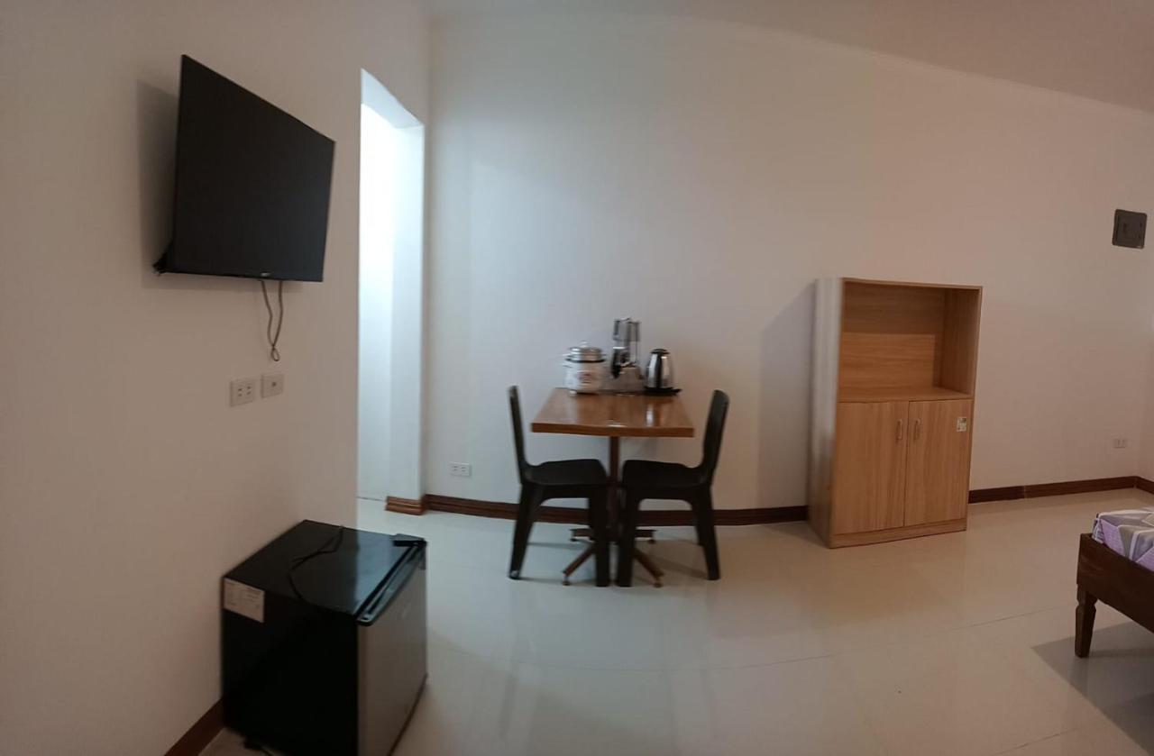 __Aplaridel Inn Suites__ Анхелес Екстериор снимка